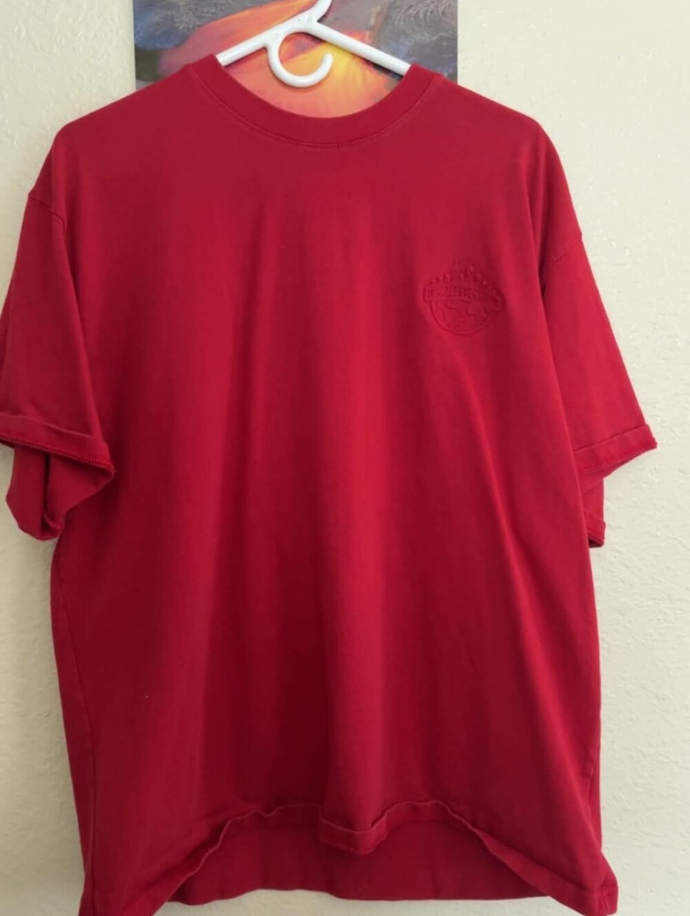 Embroidered Crest Crewneck T‑Shirt in Deep Raspberry